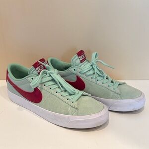 Nike Women's Sneakers in Mint and Red